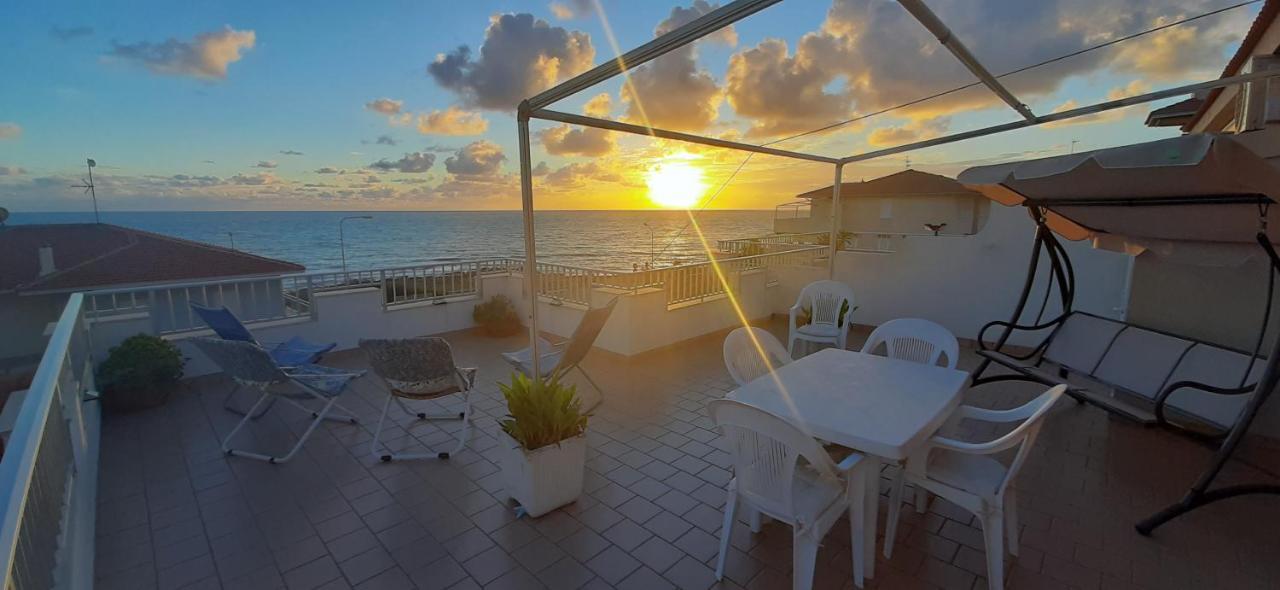 Attico Bellavista Villa Marina di Ragusa Eksteriør billede